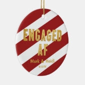 婚約したAFレおもしろいパーソナライズされたッド婚約 セラミックオーナメント (右)