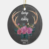 婚約のオーナメント|の枝角の花柄の第1クリスマス セラミックオーナメント (左)