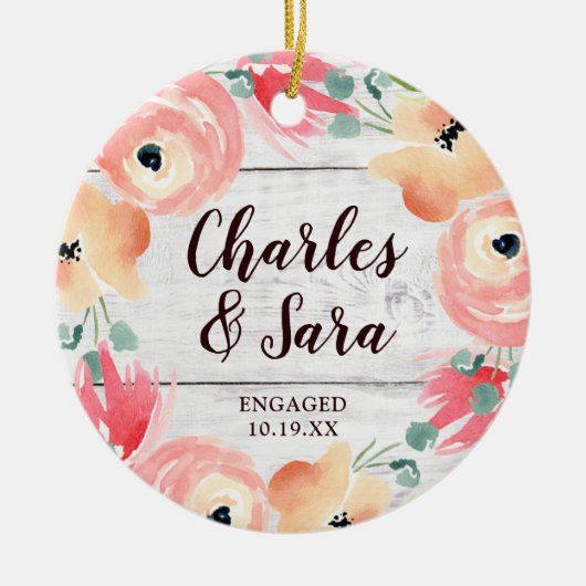 婚約パーソナライズされたファームハウスフローラリース セラミックオーナメント (正面)