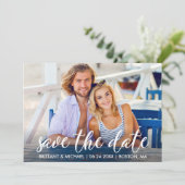 婚約モダン写真カップルの日付を保存 招待状 (スタンド正面)