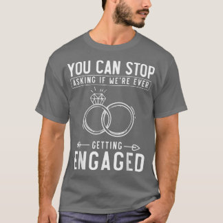 婚約リビールニュー婚約したカップルおもしろいング Tシャツ