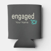 婚約指輪 カップル 結婚式前の独身パーティーまたは結婚式 缶クーラー (裏面)