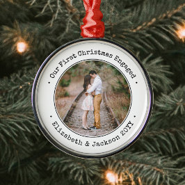 婚約私たちの初めてのクリスマスシンプル白黒 メタルオーナメント