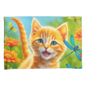 嬉しそうな子猫 枕カバー (正面右)