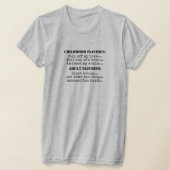 子おもしろい供Vs大人タイポグラフィ引用文 Tシャツ (レイダウン)