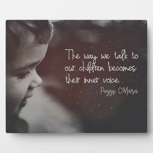 子どもたちに話し掛ける フォトプラーク (正面)