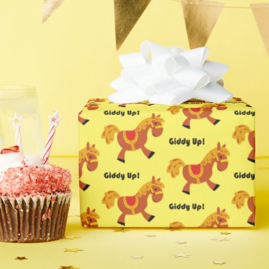 子どもたちの茶色い鞍馬の漫画を目まぐるしく描く ラッピングペーパー (誕生日パーティー)