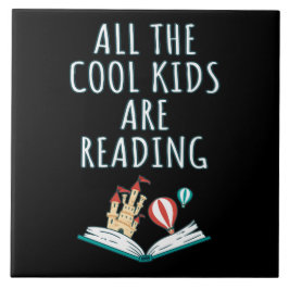 子どもたちカッコいいは皆、読IIの陶器のタイル タイル