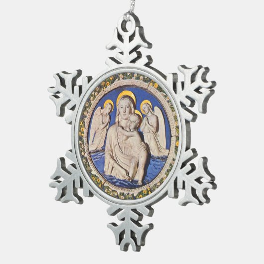 子どもと天使を丸めたヴァージン スノーフレークピューターオーナメント (右)