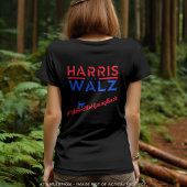 「子どものいない猫レディース投票ブルー」 Harris/Walz 2024 Tシャツ