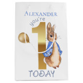 子どもの名前をパーソナライズPeter 1st誕生日 ミディアムペーパーバッグ (正面)