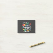 子どもの話を聞くには素人が必要 ポストイット (デスク上)