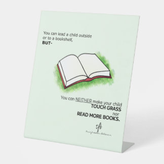 子どもを書棚の外に連れて行く 台座サイン