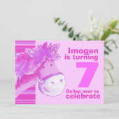子どもポニーが7歳の誕生日ピンクの誕生日招待状 招待状 (スタンド正面)