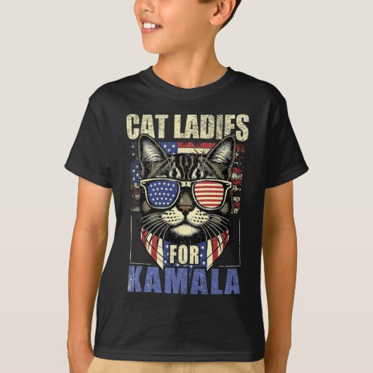 子なし猫好き女性たちでカマラ・ハリス 2024選 Tシャツ (正面)