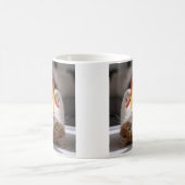 子よくはしゃぐ猫の羽 コーヒーマグカップ (中央)