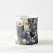 子ネコのクリスマスの時間クラシックで白いマグ コーヒーマグカップ (中央)