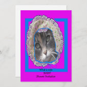 子ネコの身に着けているボンネットのベビーシャワー 招待状 (正面/裏面)