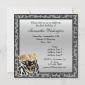 子ネコ及びヒョウのプリントの毛皮の銀の誕生会 招待状 (裏面)