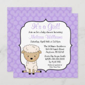 子ヒツジの紫色は女の子のベビーシャワー招待状に点を打ちます 招待状 (正面/裏面)