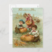 子供たちがカボチャを彫る コーンの山 シーズンポストカード (正面/裏面)