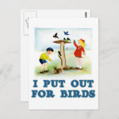 子供たちのために鳥の餌を出す（子供用) ポストカード (正面/裏面)