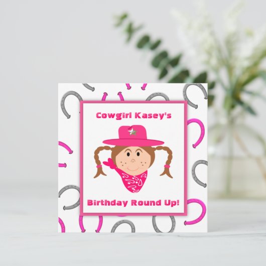 子供たちの女性のカーボーイパーティーブルネットガール誕生日 招待状 (スタンド正面)
