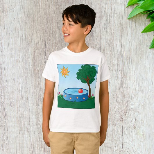 子供たちの裏庭のプールシーンと太陽の木 Tシャツ