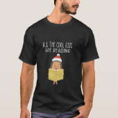子供たちクールはみな読クリスマスの本だ Tシャツ (正面)