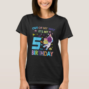 子供たち私の道の外のスペース私の5番目の誕生日だ Tシャツ