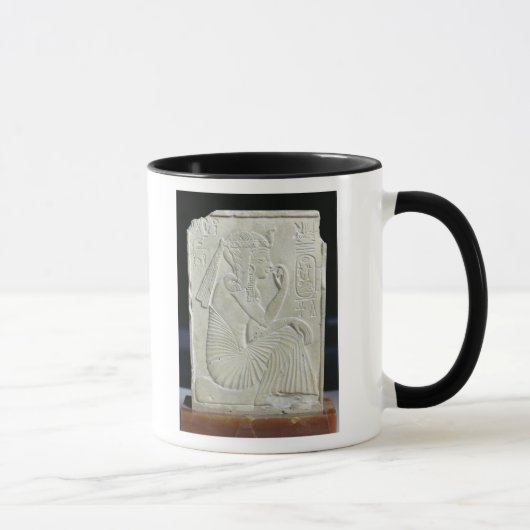 子供としてRamesses IIを描写するレリーフ、浮き彫り マグカップ (右)
