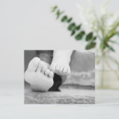 子供と彼の母親の小さな脚 ポストカード (スタンド正面)