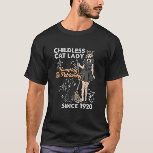子供なしの猫好き女性、家父長制 1920年より Funny Tシャツ (正面)