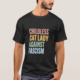 子供なしの猫好き女性 Tシャツ