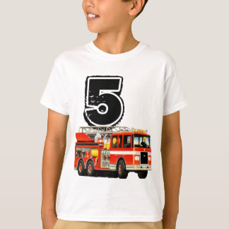 子供のカスタムで赤い普通消防車の第5誕生日 Tシャツ