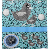 子供のシャワーカーテンを巣にしている鳥 シャワーカーテン (正面)
