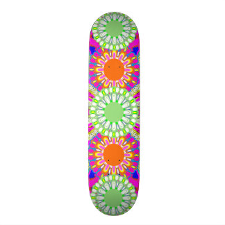 子供のスポーツの女の子のピンク及び緑のスケートボードのデッキ スケートボード