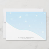 子供のスレッジと雪のゲームの冬の誕生日パーティー 招待状 (裏面)