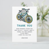 子供のバイクBMXパーティー。レースの冒険少年誕生日 サンキューカード (スタンド正面)