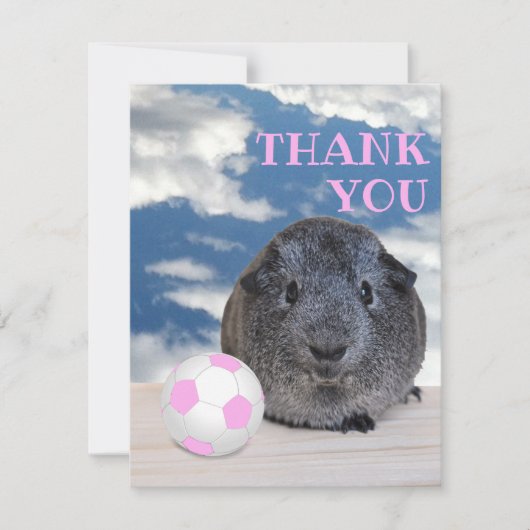子供のパーティー ピンクと白のモルモット サッカー ボール サンキューカード (正面)