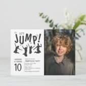子供の写真トランポリンの誕生日パーティー 招待状 (スタンド正面)
