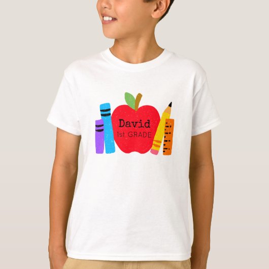 子供の名前スクールグレードApple Books Pencilsおもしろい Tシャツ (正面)