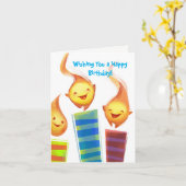 子供の嬉しい蝋燭の誕生日 カード (黄色い花)