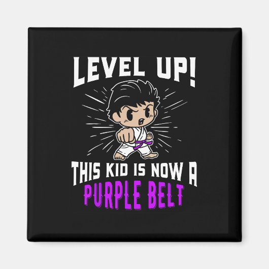 子供の空手道着 紫色ベルト賞 Tシャツ ギフト マグネット (正面)