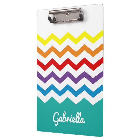 子供の虹のシェブロンのカラフルでかわいらしいパーソナライズ クリップボード (左)