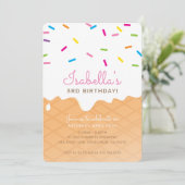 子供の誕生日パーティーアイスクリームコーンピンクの散水 招待状 (スタンド正面)