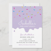 子供の誕生日パーティーケーキは紫を散らす 招待状 (正面)