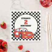 子供の赤いレーシングカー 2歳の誕生日パーティー スタンダードランチョンナプキン (インサイチュ)