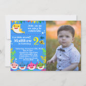 子供の黄色のサメの誕生日写真招待状 招待状 (正面)