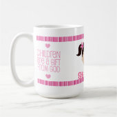 子供は神からのギフトです-女の子のために襲って下さい コーヒーマグカップ (左)